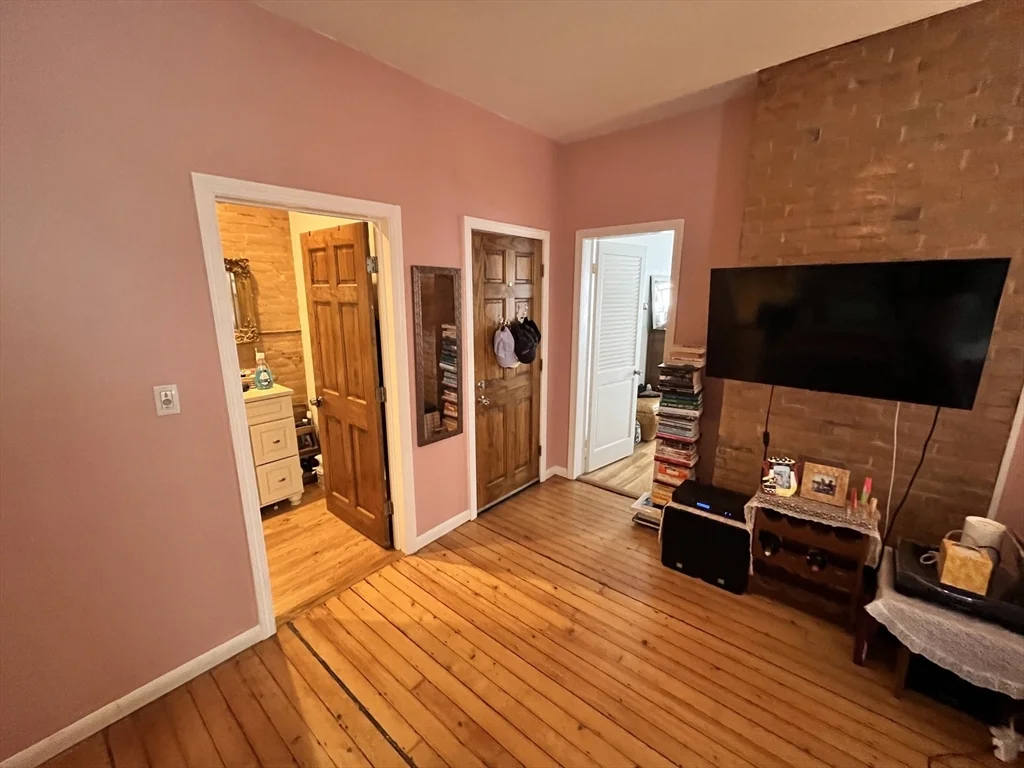 115 Elm, Charlestown