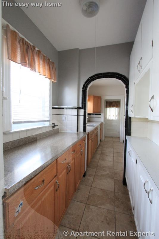 23-25 Bonner Ave, Tufts