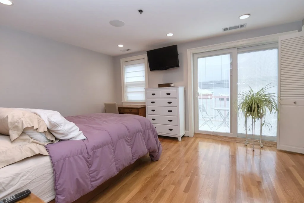 21 Main, Charlestown