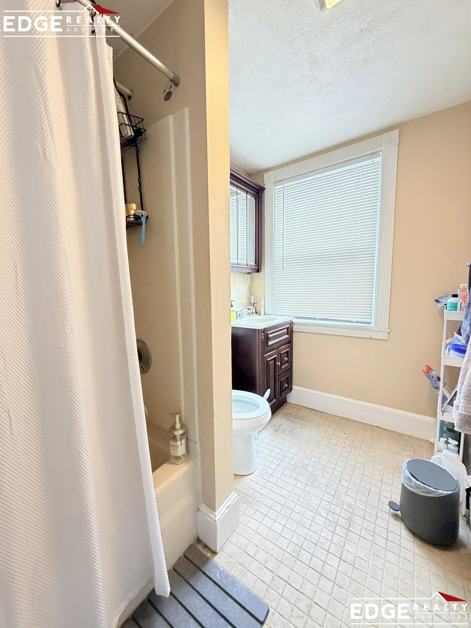 15 Cottage St, South Boston