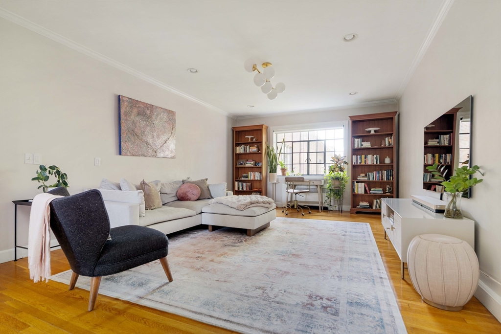 108 Sewall Ave, Coolidge Corner