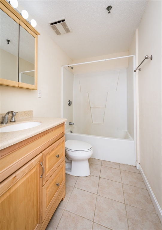 2456 Massachusetts Ave, North Cambridge