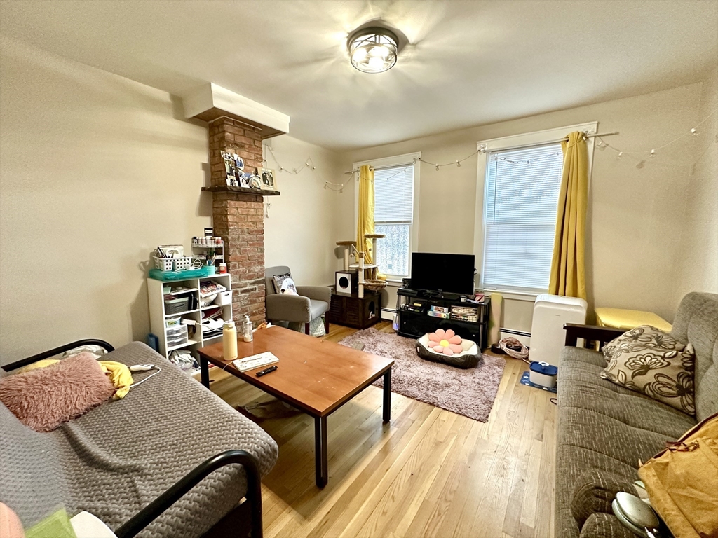 4 Chesterton St, Boston