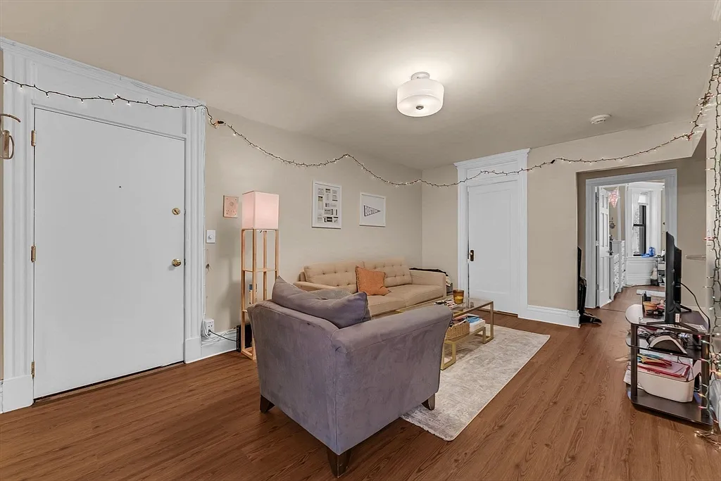 466 Commonwealth Ave, Back Bay