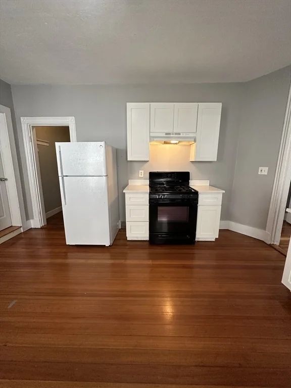 11 Sunset St, Mission Hill