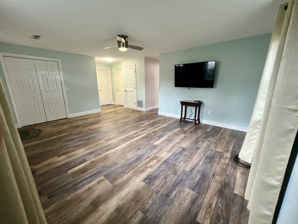 103 Main St, Pepperell