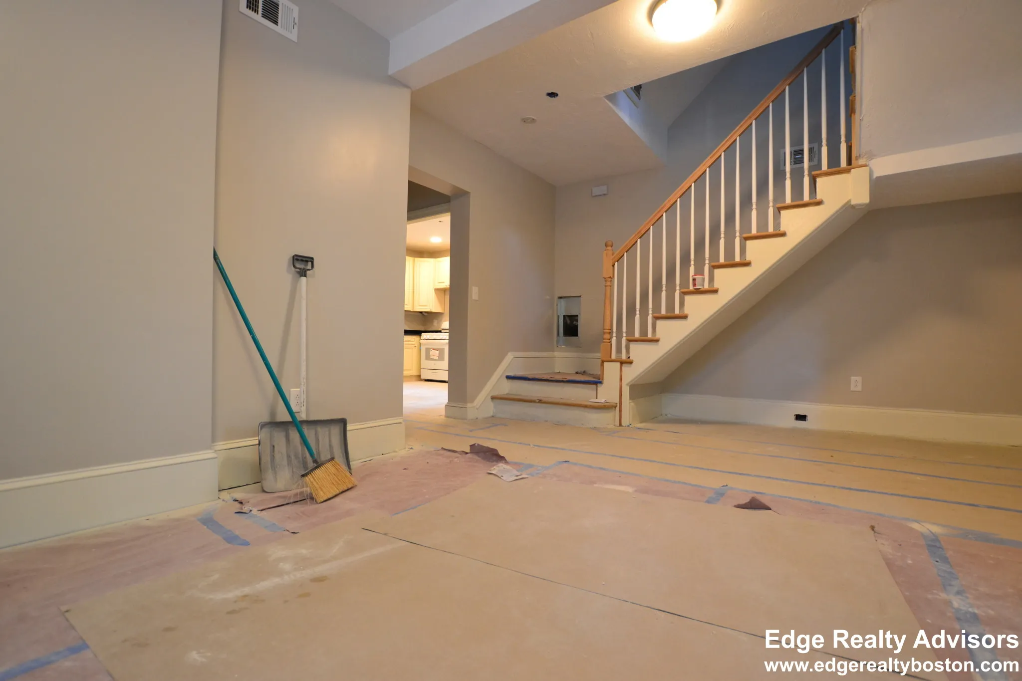 9 Eleanor St, Allston