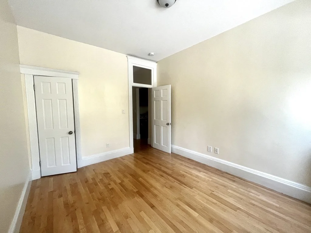 102 Trowbridge St, Mid-Cambridge