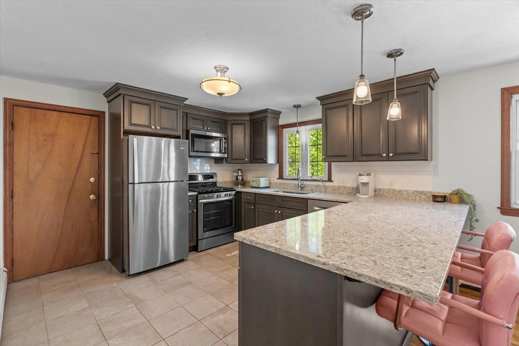 182 Safford St, Quincy