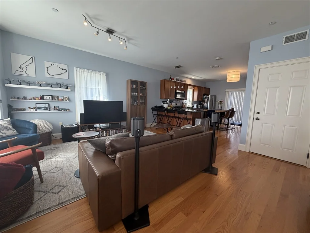 111 Pleasant St, Dorchester