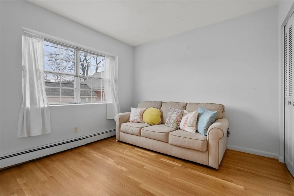 8 Robinwood Ave, Jamaica Plain