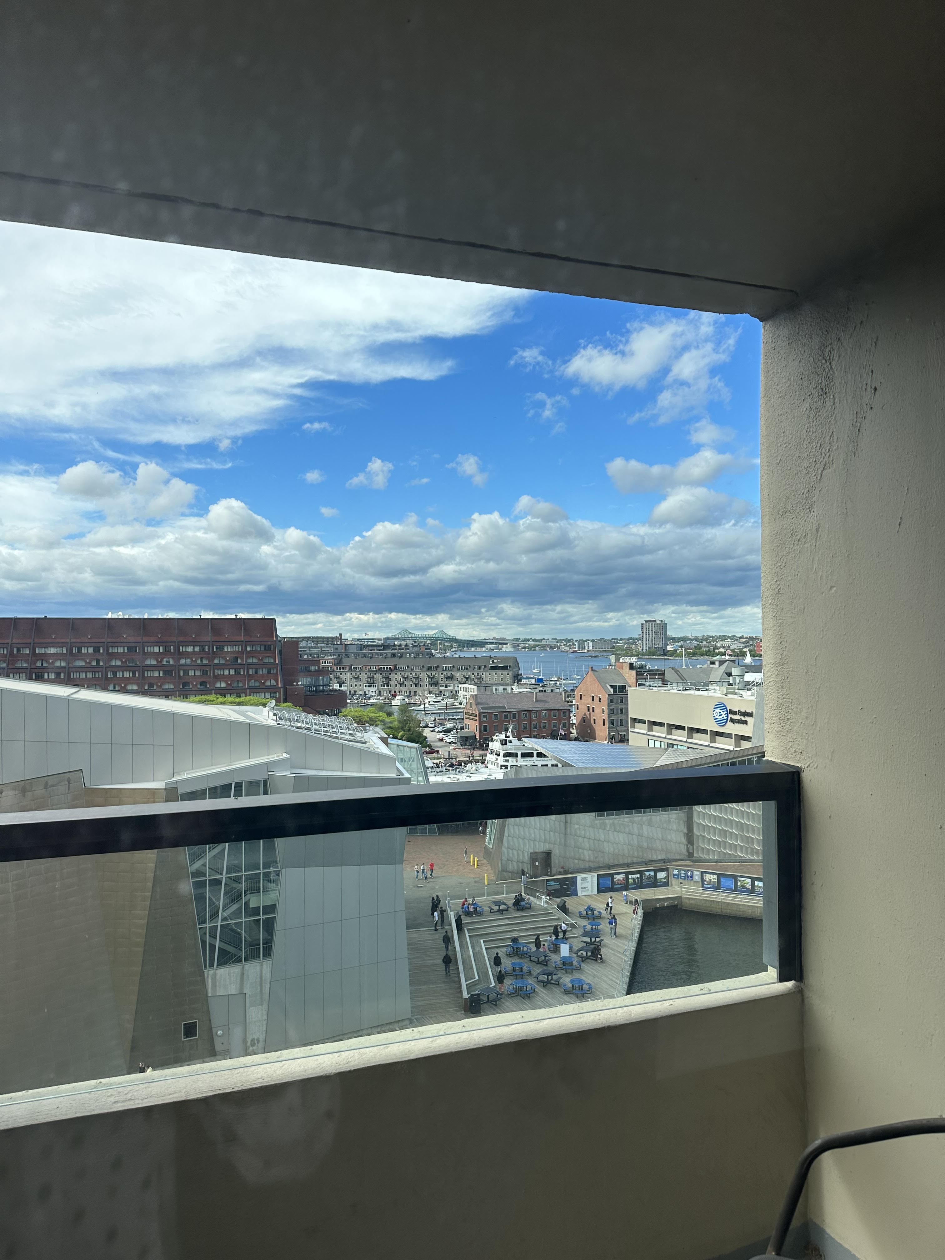 85 East India Row, Downtown