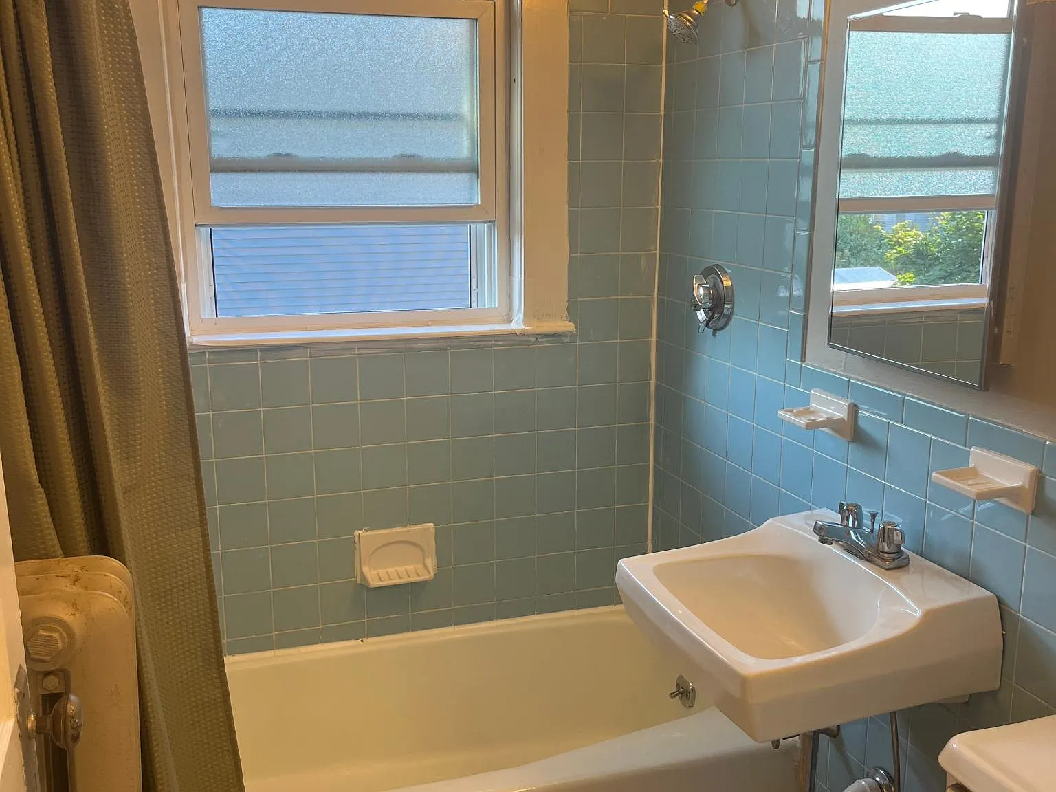 11 Nathan Rd, West End