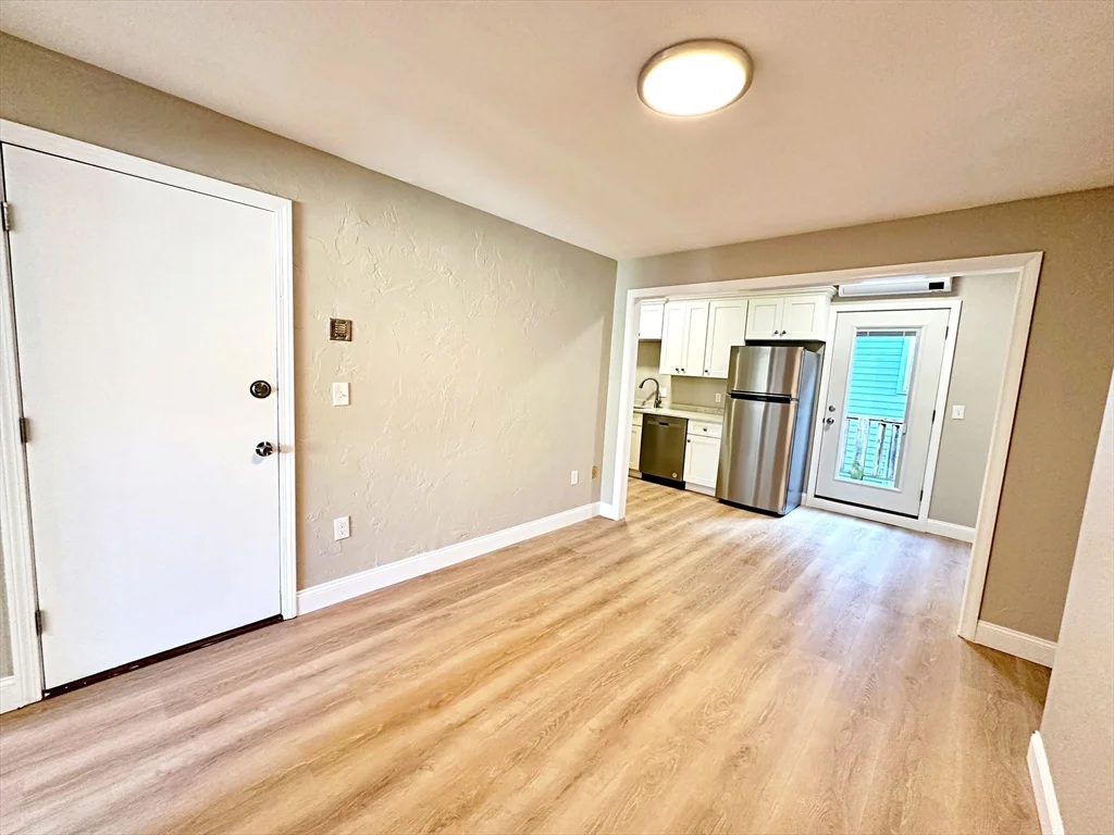 89 Cottage St, East Boston