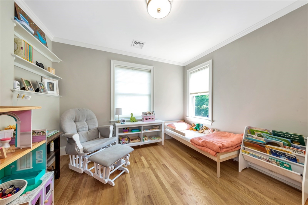 68 Woburn St, Lexington