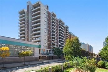 566 Commonwealth Ave, Fenway