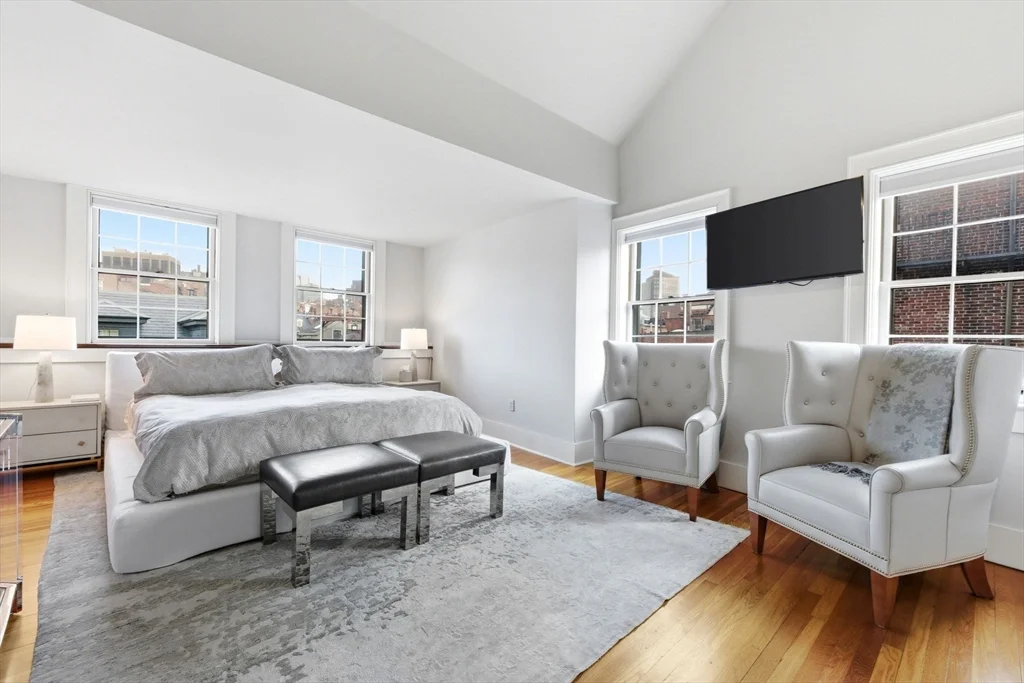 50 River St, Beacon Hill