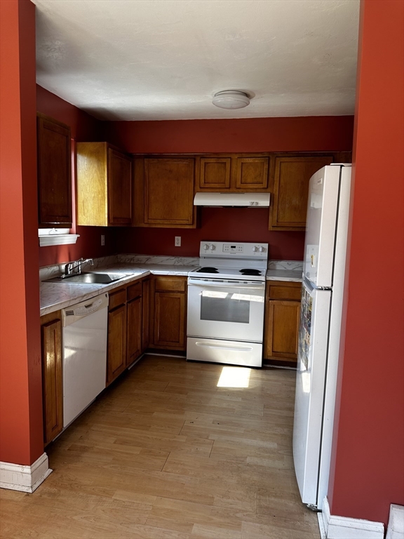 6 Hollis St, Downtown