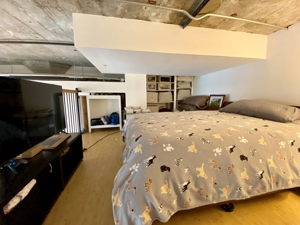 156 Porter St, East Boston