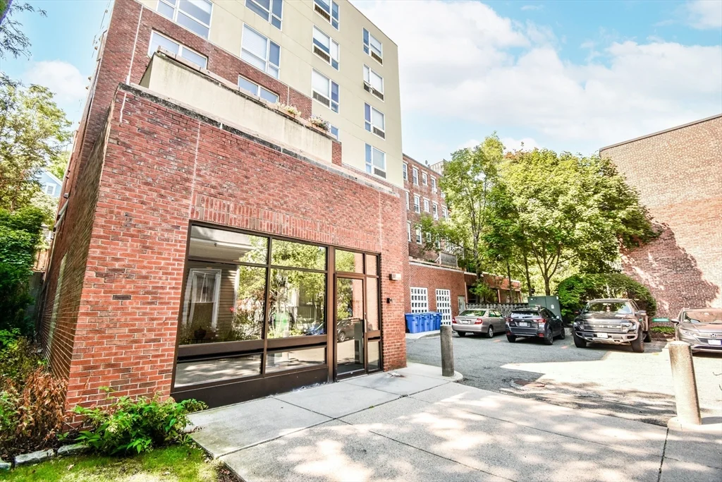 66 Winchester St, Coolidge Corner