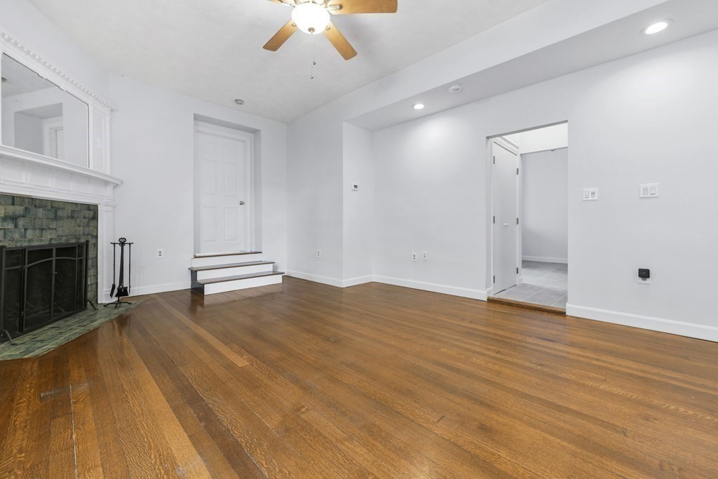 124 Saint Marys St, Fenway