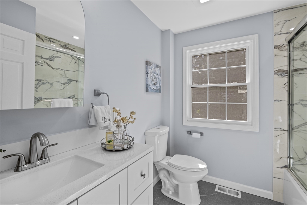 108 Radcliffe Rd, Belmont