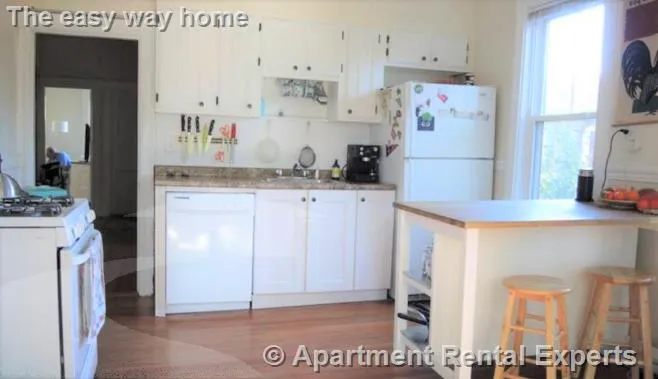 6 Poplar Rd, Huron Village