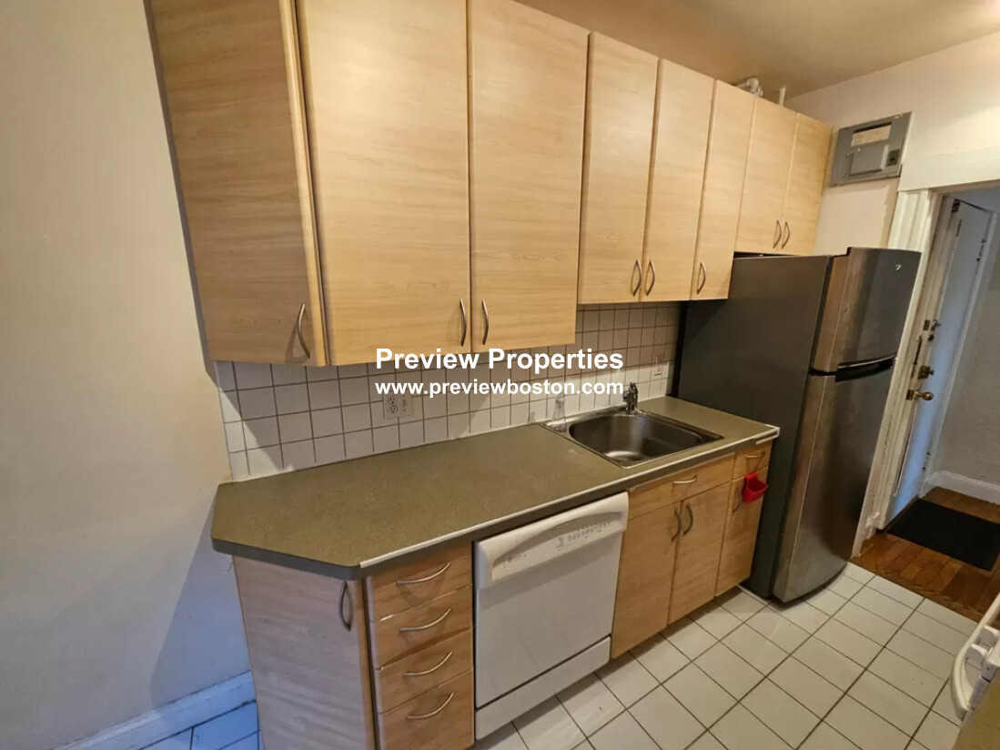 1945 Commonwealth Ave, Brighton