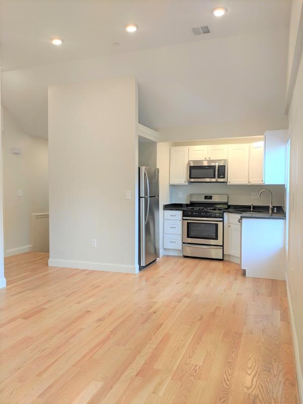 44 Cogswell Ave, North Cambridge