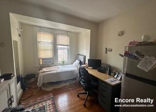 70 Strathmore Rd, Brighton