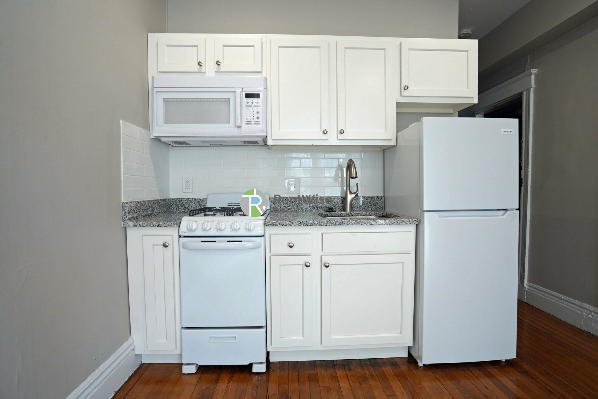 3 Lorraine Ter, Allston