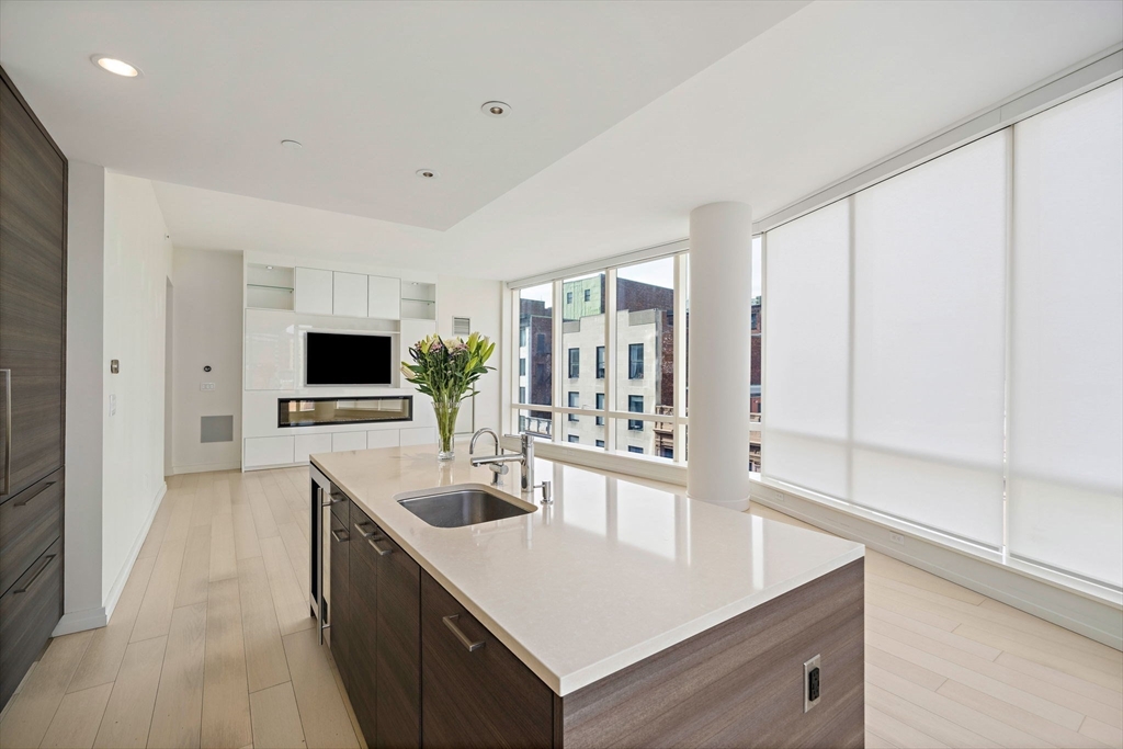 1 Franklin St, Midtown