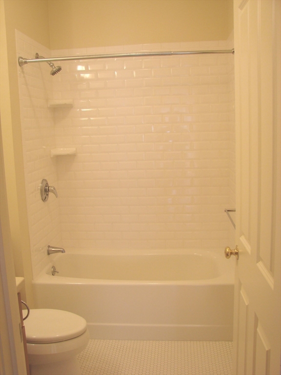 404 Marlborough St, Back Bay