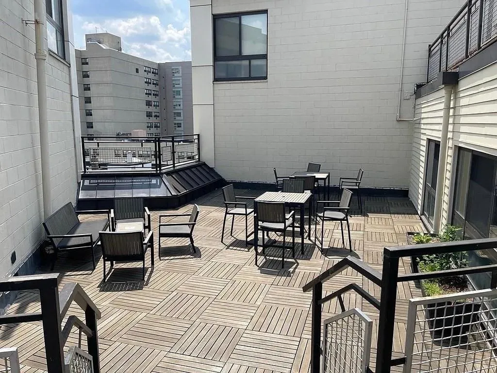 12 Stoneholm St, Fenway