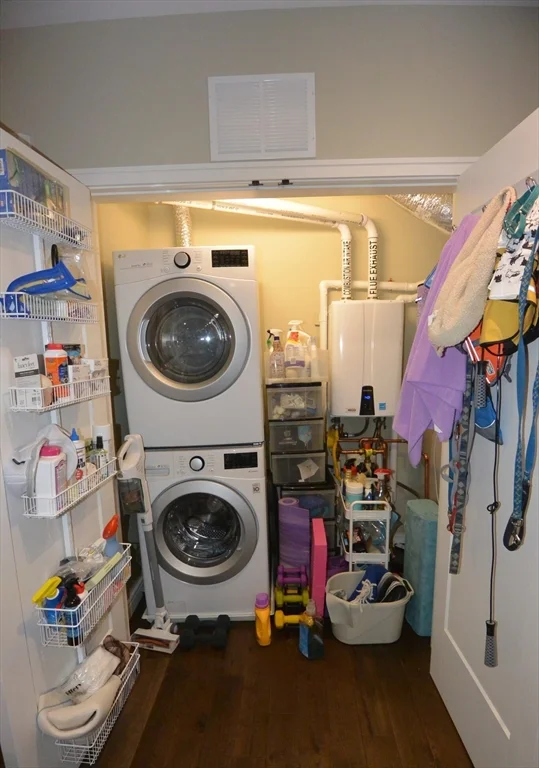 45 Burnett St, Jamaica Plain