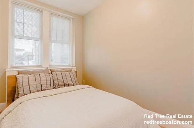 2001 Commonwealth Ave, Brighton