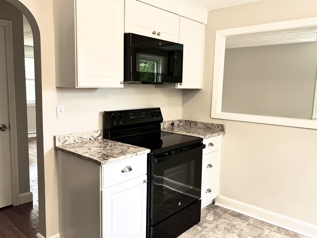 43 Grove St, Randolph