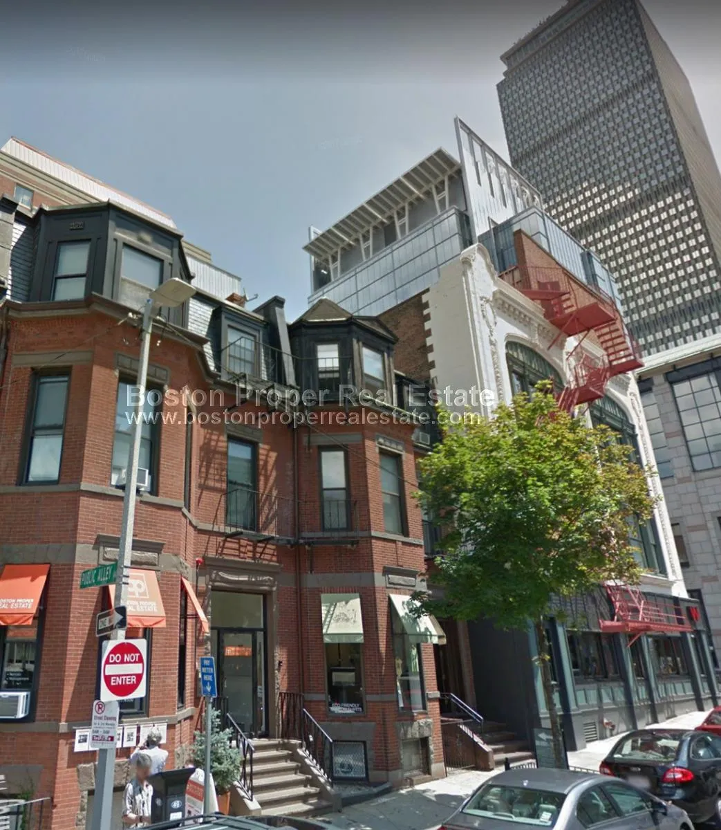 51 Gloucester St, Back Bay