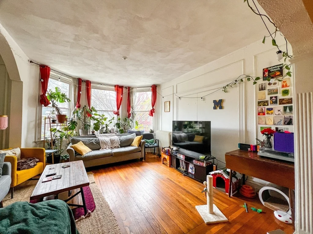 144 Coolidge St, Coolidge Corner