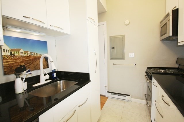 12 Stoneholm St, Fenway