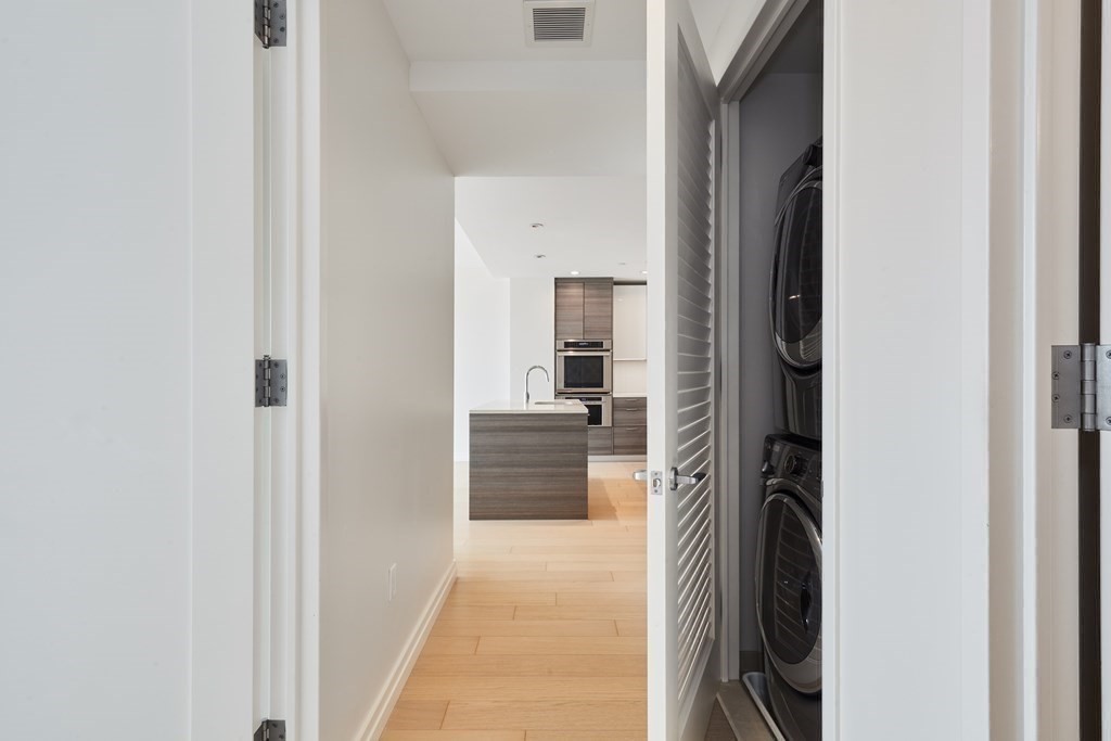 1 Franklin St, Downtown