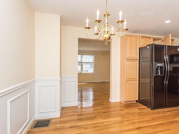 1005 Trapelo Rd, North Waltham