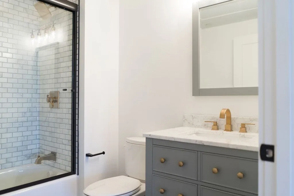 1467 Tremont St, Mission Hill