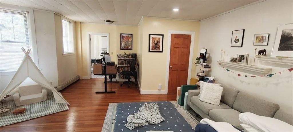 4 Fuller St, Coolidge Corner