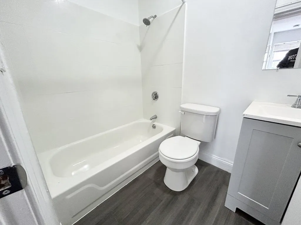 269 Bolton St, South Boston