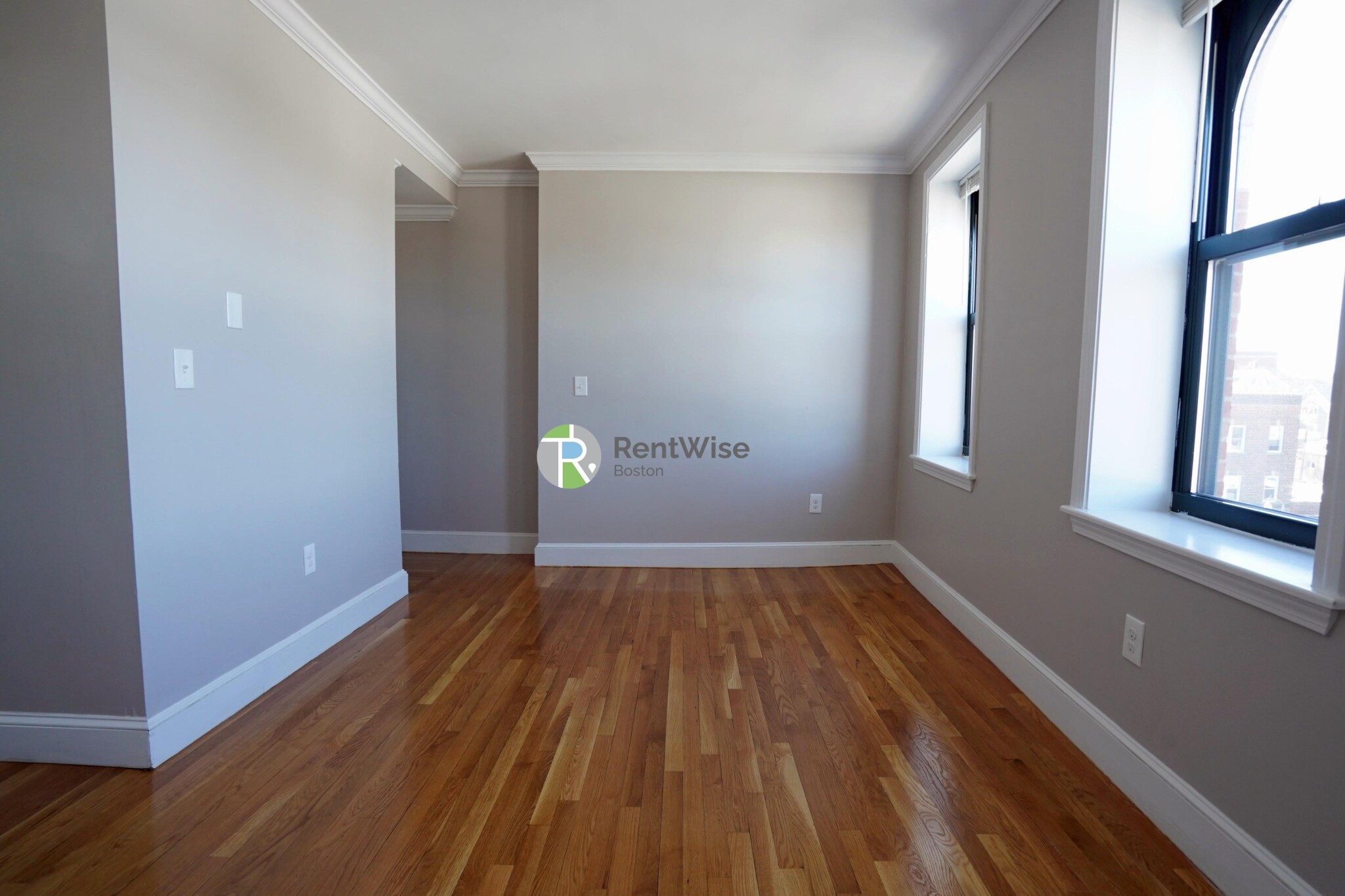 365 Washington St, Brighton