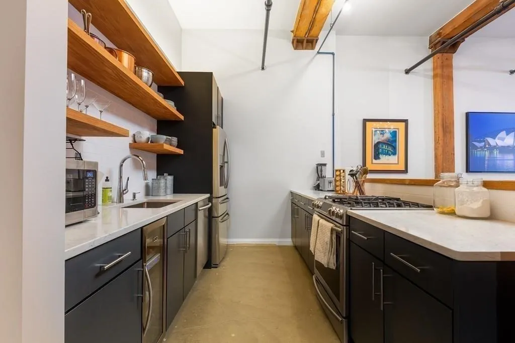 881 East 1st St, South Boston