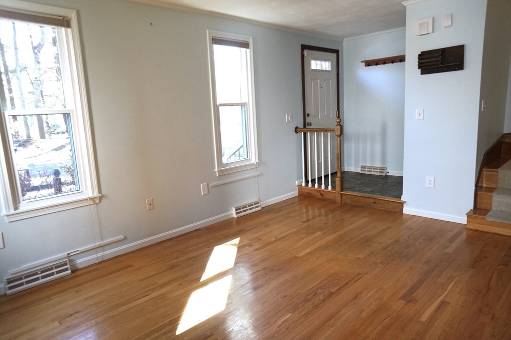 203 Wellman Ave, Chelmsford