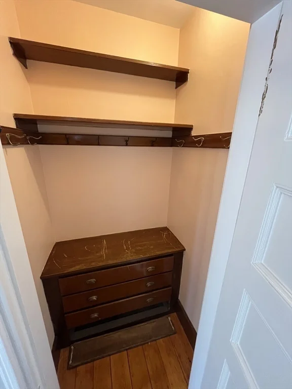 71 Cherry St, Newton