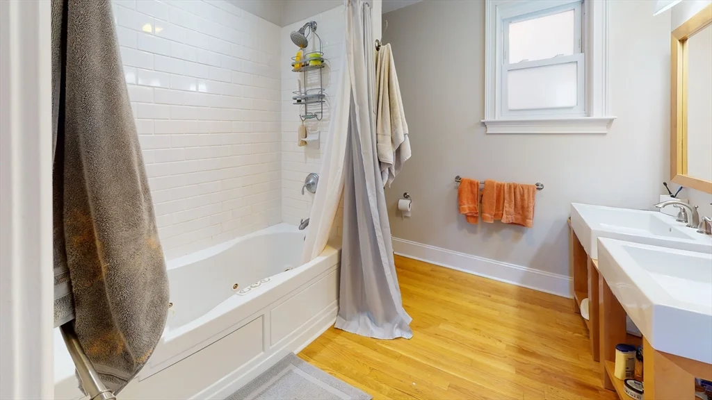 735 East 3rd, South Boston